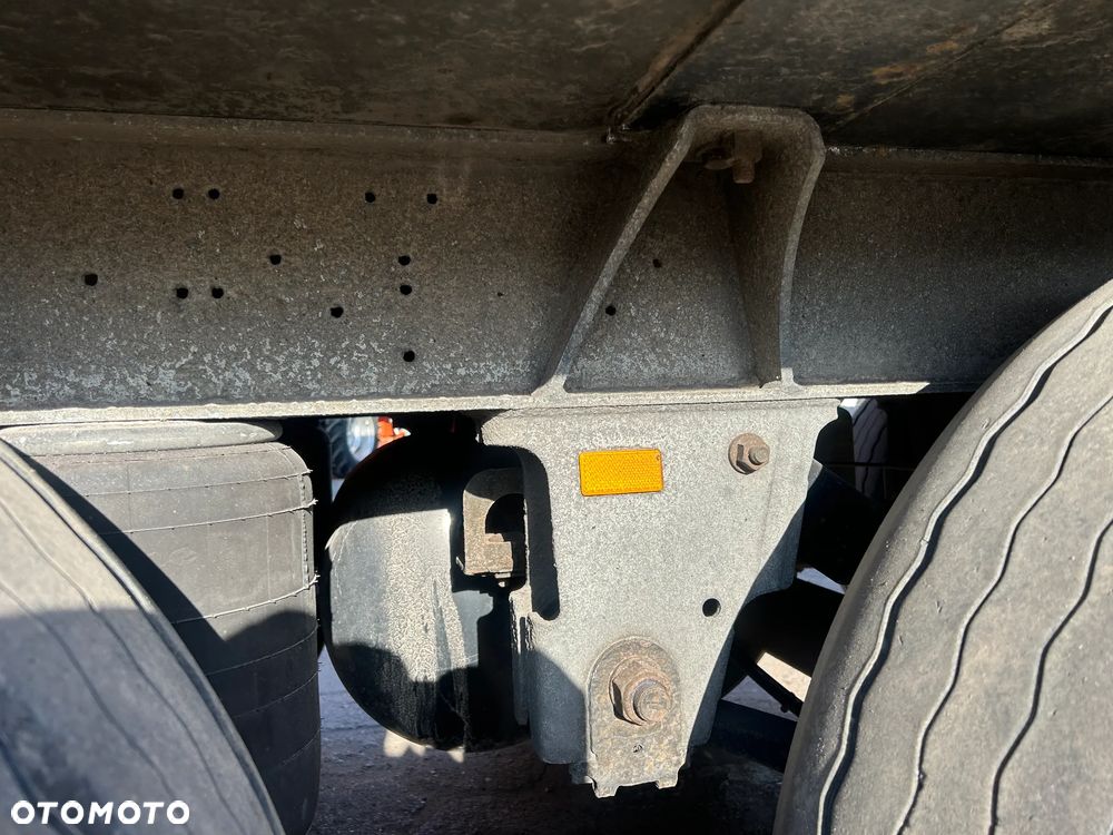 Schmitz Cargobull THERMO KING SLX300 HAKÓWKA / 7 CM GRUBA ŚCIANA / KOSZ PALETOWY / 4 ZAMKI / DIESEL + ELEKTRYK / 2012 ROK !! - 16