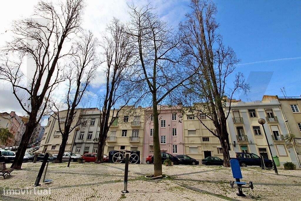T2 Remodelado para Arrendar – Rua Cesário Verde, Lisboa - Grande imagem: 2/12