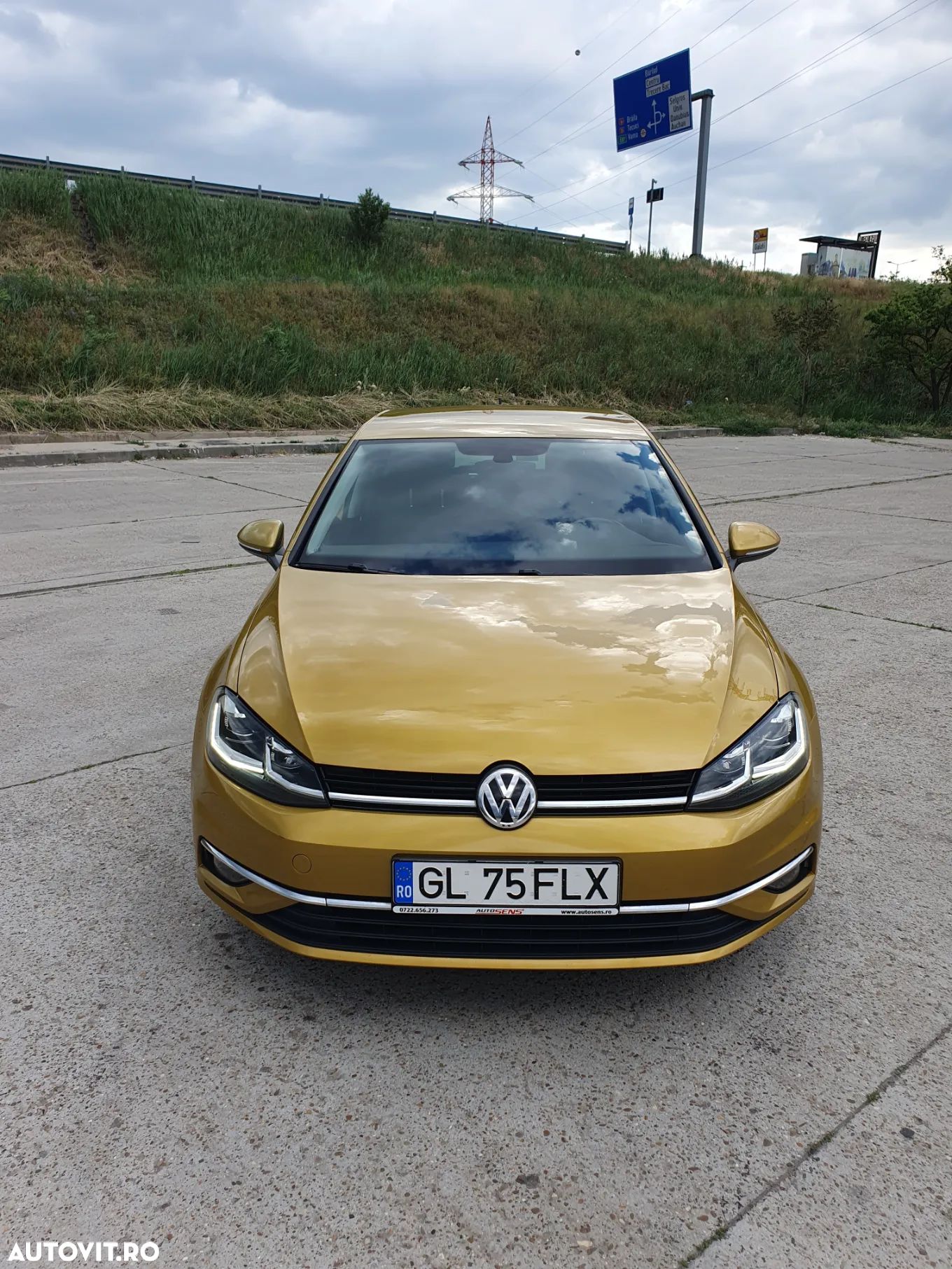 Volkswagen Golf 1.5 TSI DSG Highline - 1