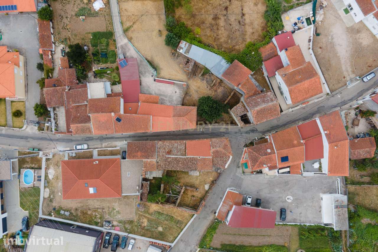 Casa Antiga para Recuperar em Miranda do Corvo, Coimbra - Grande imagem: 3/38