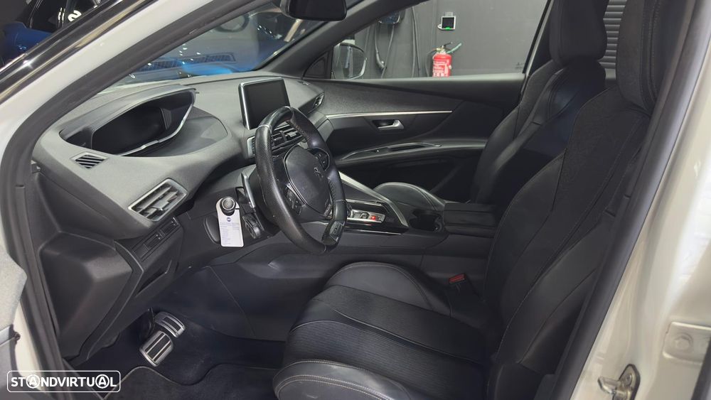 Peugeot 3008 1.6 BlueHDi GT Line EAT6 - 26
