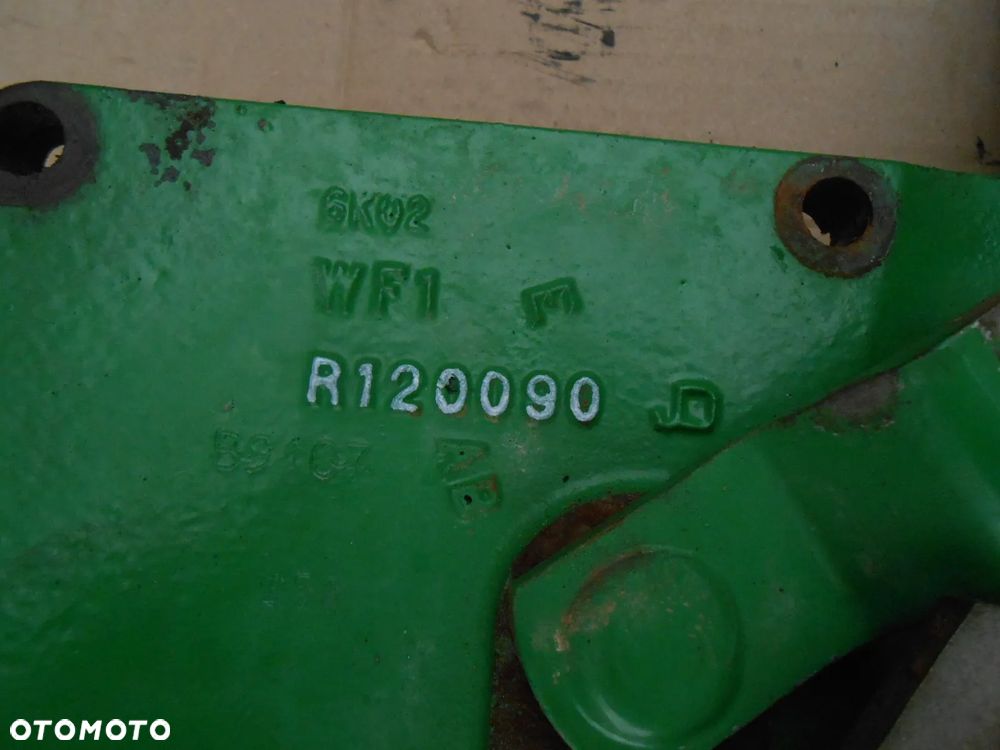 Pokrywa dekiel zakresów R120090 John Deere 6930 Premium - 2