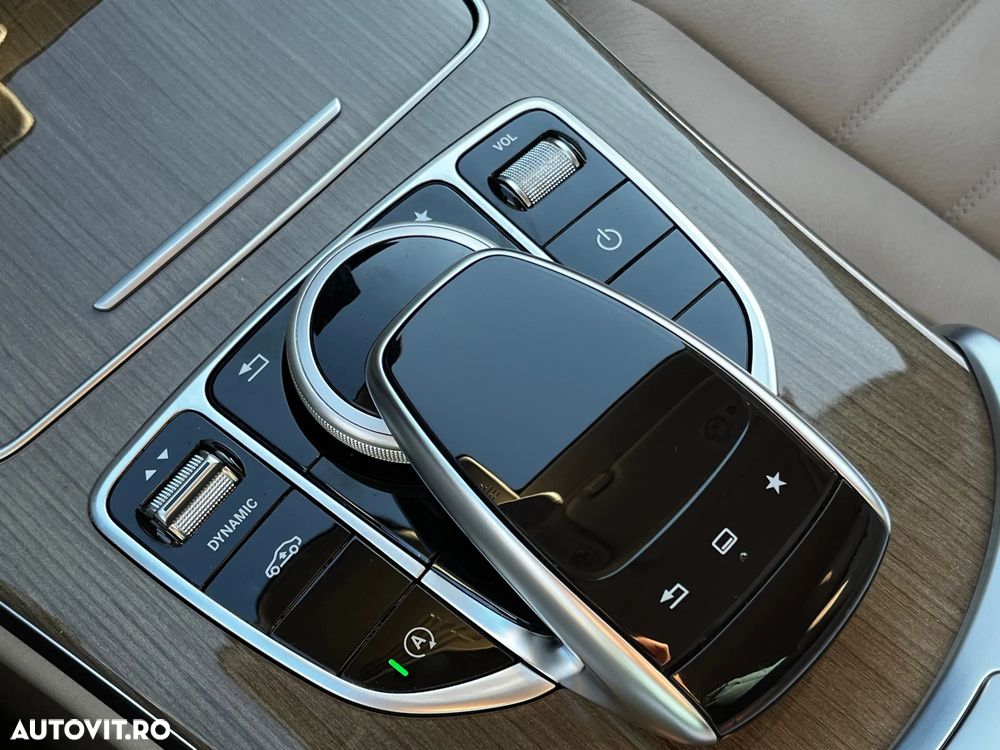 Mercedes-Benz C 400 4MATIC - 22