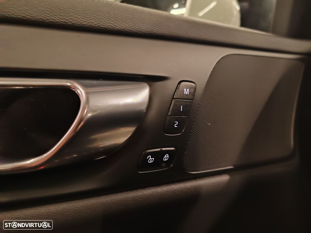 Volvo V60 2.0 T8 AWD TE Inscription - 16