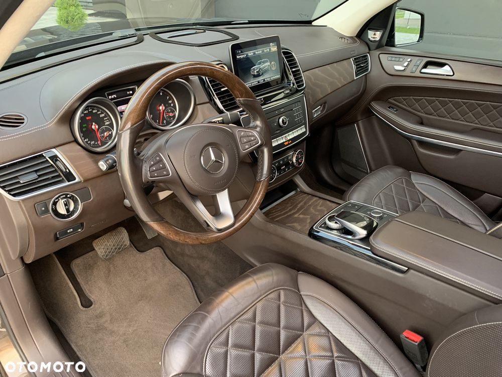 Mercedes-Benz GLS 500 4Matic 9G-TRONIC AMG Line - 12