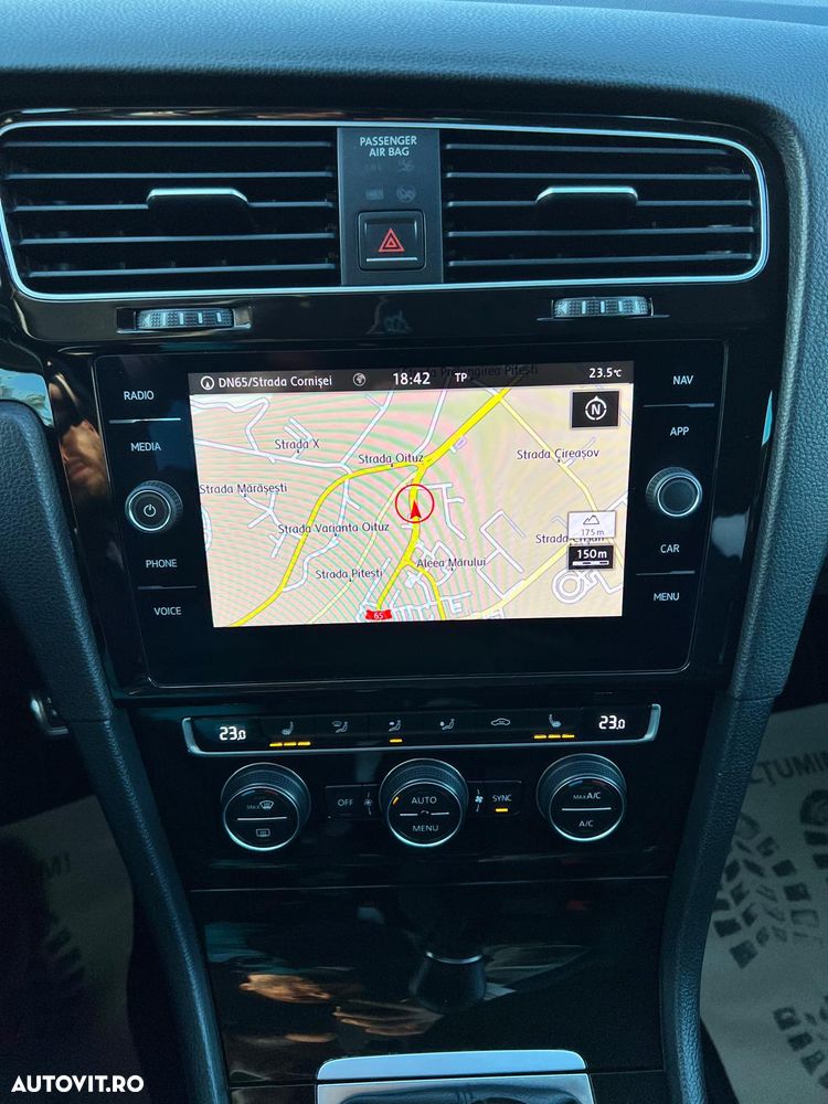 Volkswagen Golf 1.6 TDI (BlueMotion Technology) Comfortline - 22