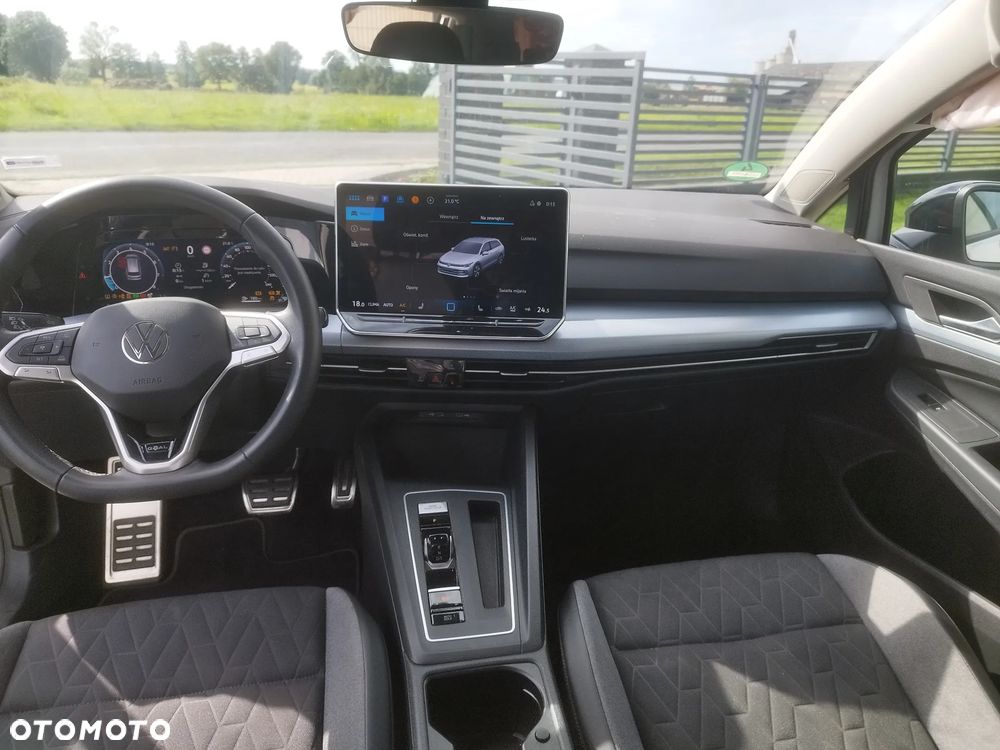Volkswagen Golf 1.5 eTSI OPF DSG Goal - 17