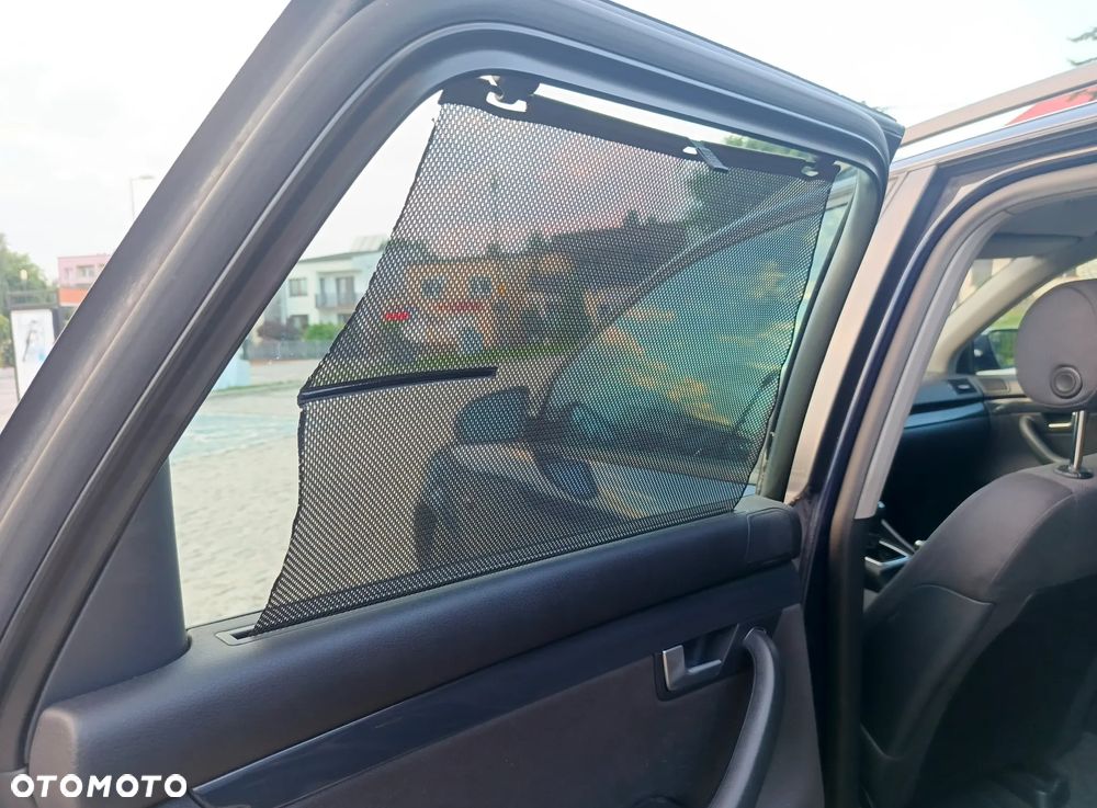Audi A4 Avant 2.4 - 22