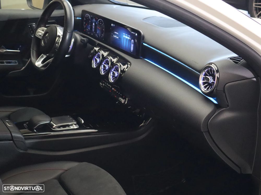 Mercedes-Benz A 180 d 7G-DCT AMG Line - 23