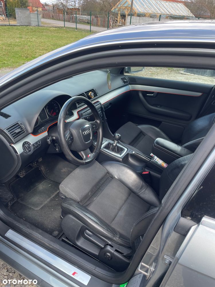 Audi A4 Limousine - 10