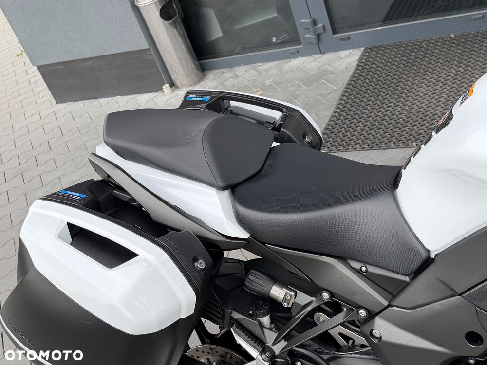 Kawasaki Ninja 1000 SX - 13