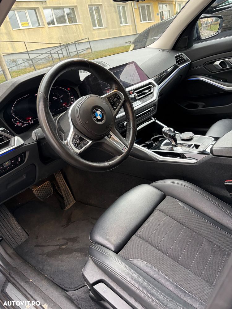 BMW Seria 3 330i AT - 5