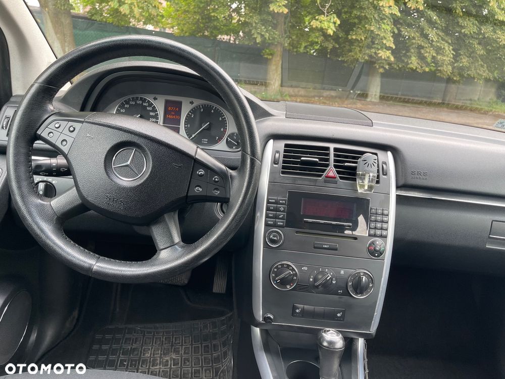 Mercedes-Benz Klasa B - 21
