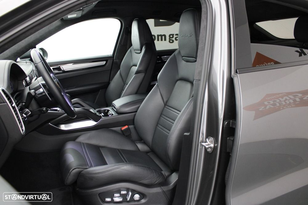 Porsche Cayenne Coupé Turbo S E-Hybrid - 40