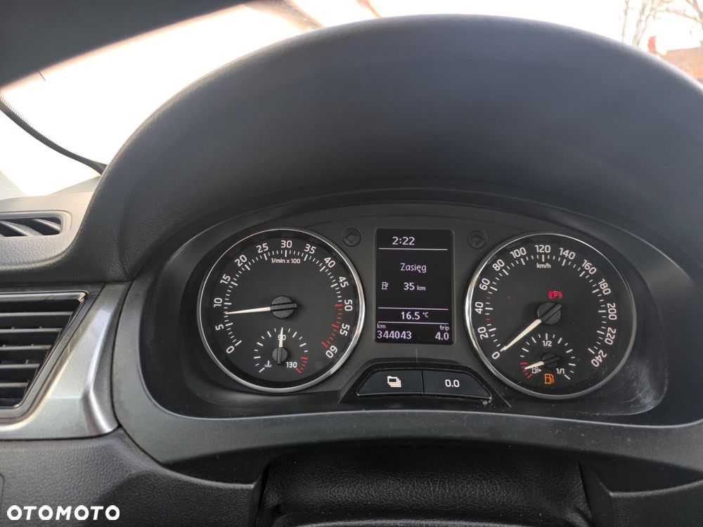 Skoda RAPID 1.6 TDI DPF Edition - 14