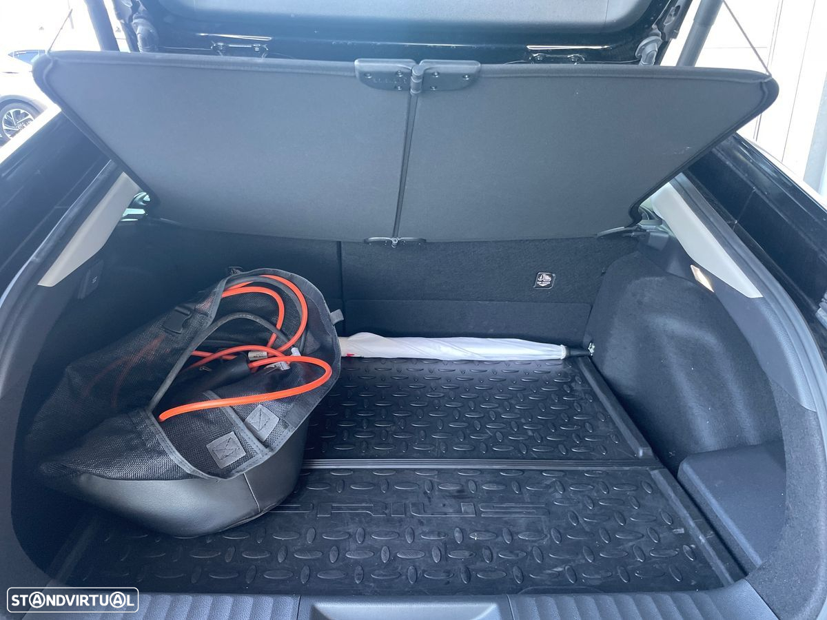 Toyota Prius - 4