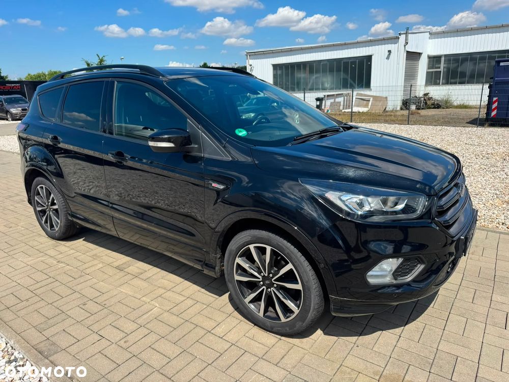 Ford Kuga 1.5 EcoBoost 2x4 ST-Line - 1