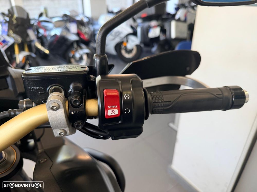 Honda Africa Twin CRF1000 - 8