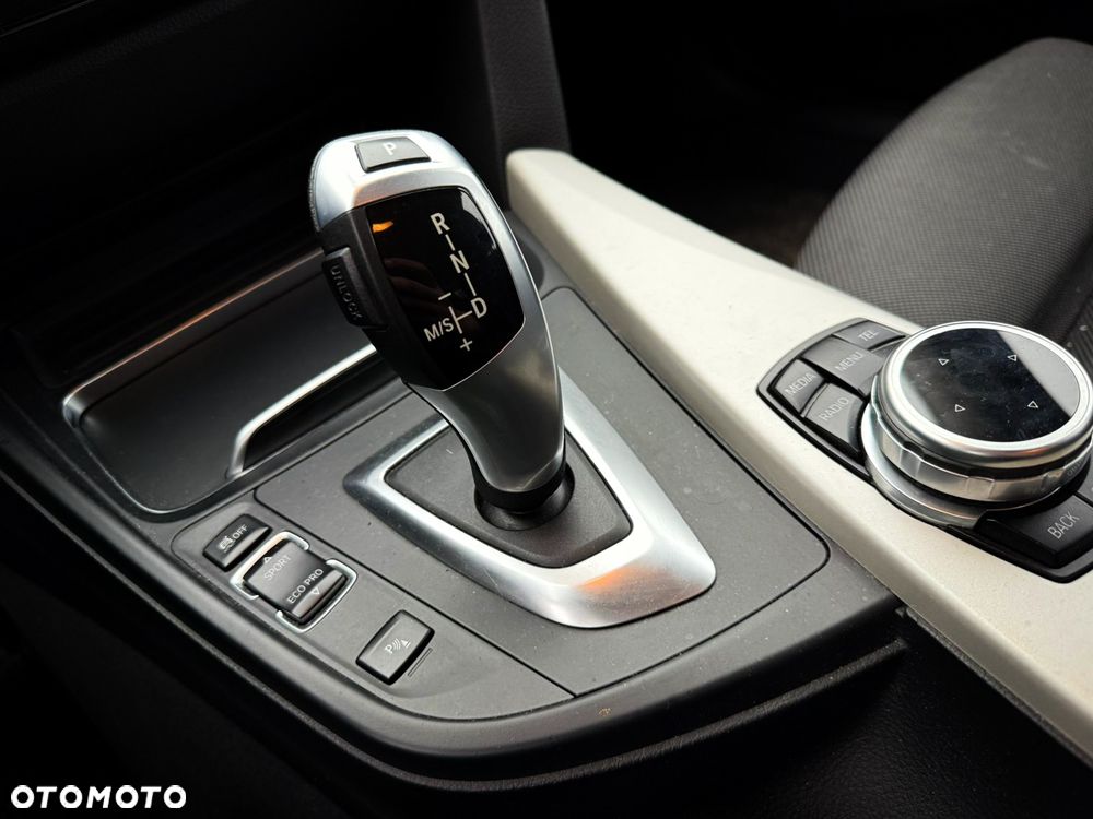 BMW Seria 3 320d Advantage - 13