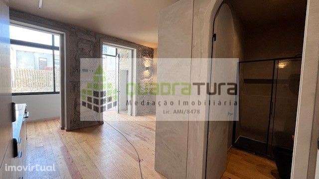 ESTÚDIO | C/ Terraço e Jardim | BONFIM - Grande imagem: 2/21