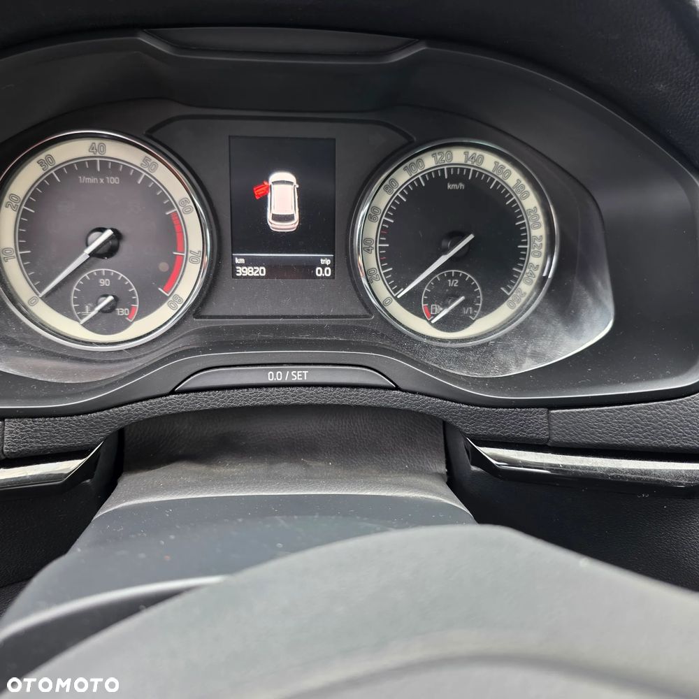 Skoda Karoq 1.0 TSI 4x2 Ambition - 8