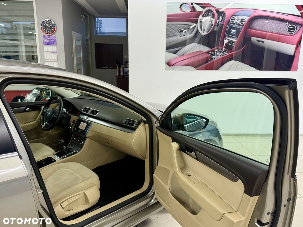 Volkswagen Passat 1.4 TSI R-Line Edition Plus - 5