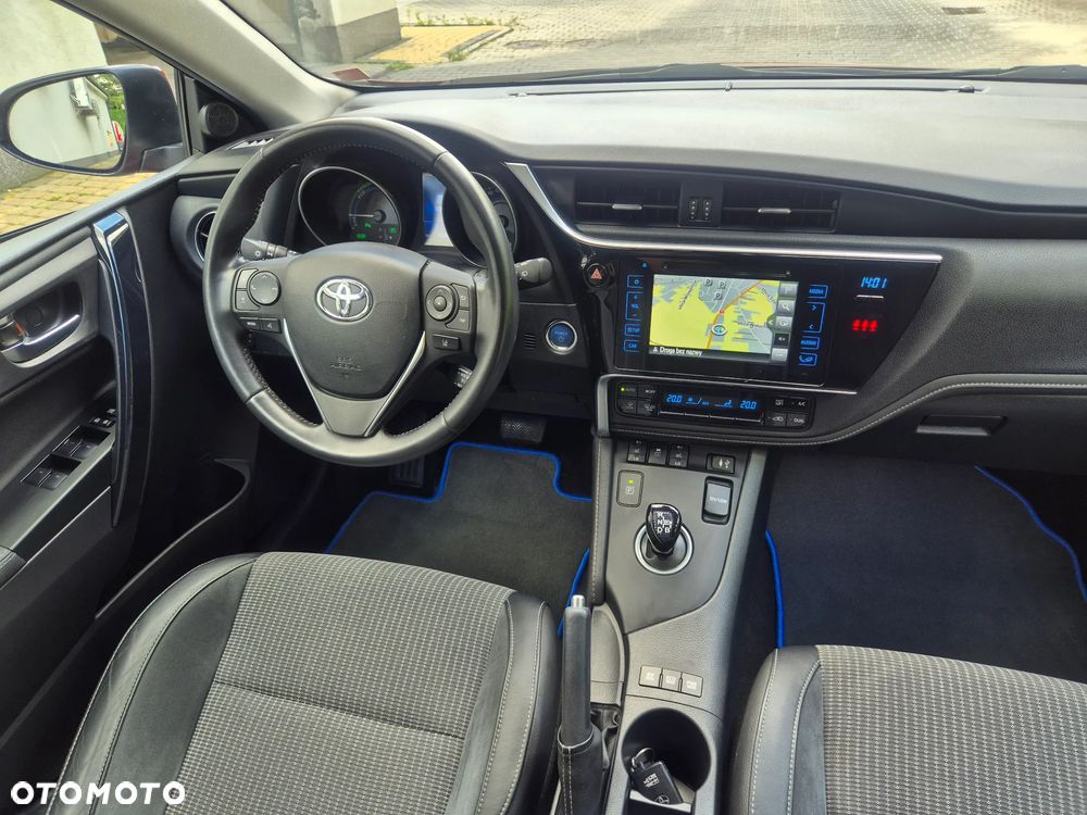 Toyota Auris - 16