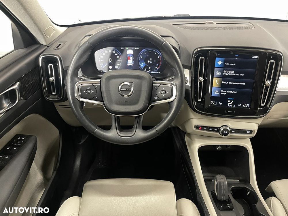 Volvo XC 40 B4 AT8 AWD Mild Hybrid Momentum Pro - 7