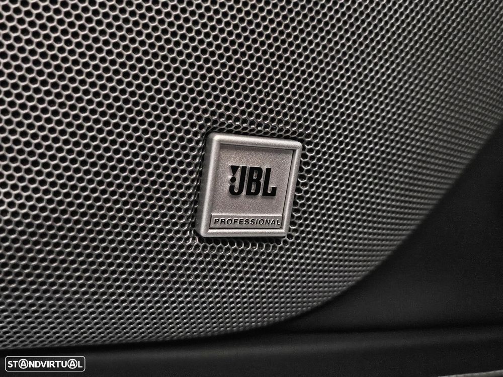 Ferrari GTC4 Lusso T - 34