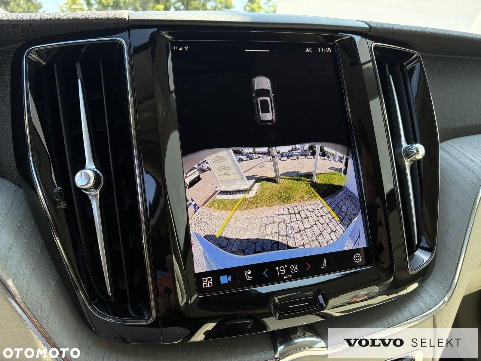 Volvo XC 60 - 21
