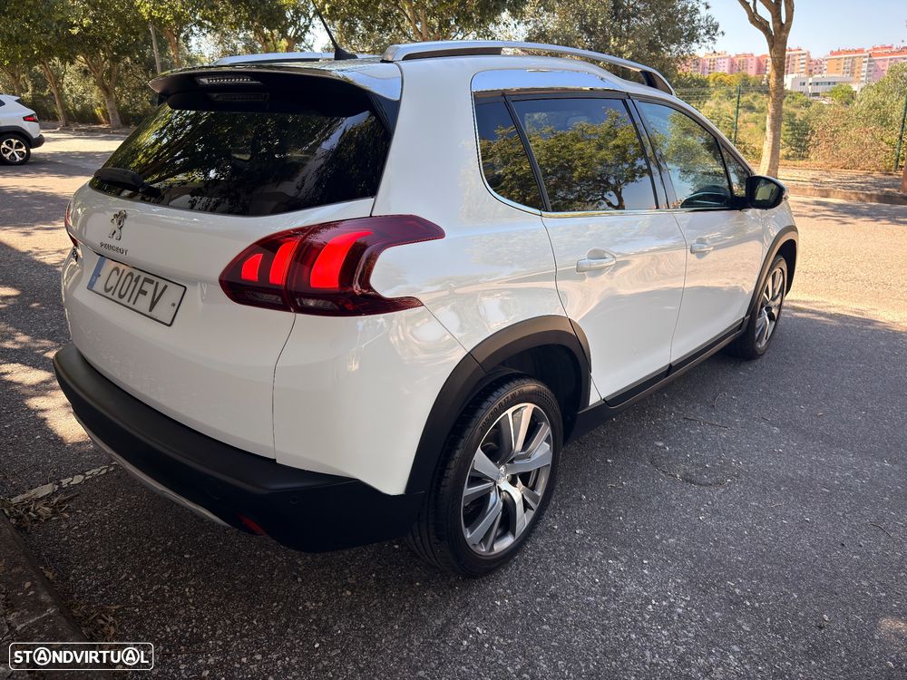 Peugeot 2008 1.2 PureTech Allure - 6