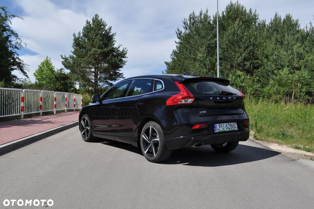 Volvo V40 D2 Momentum - 4
