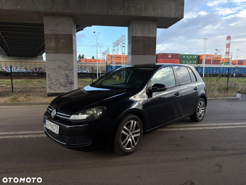 Volkswagen Golf - 1