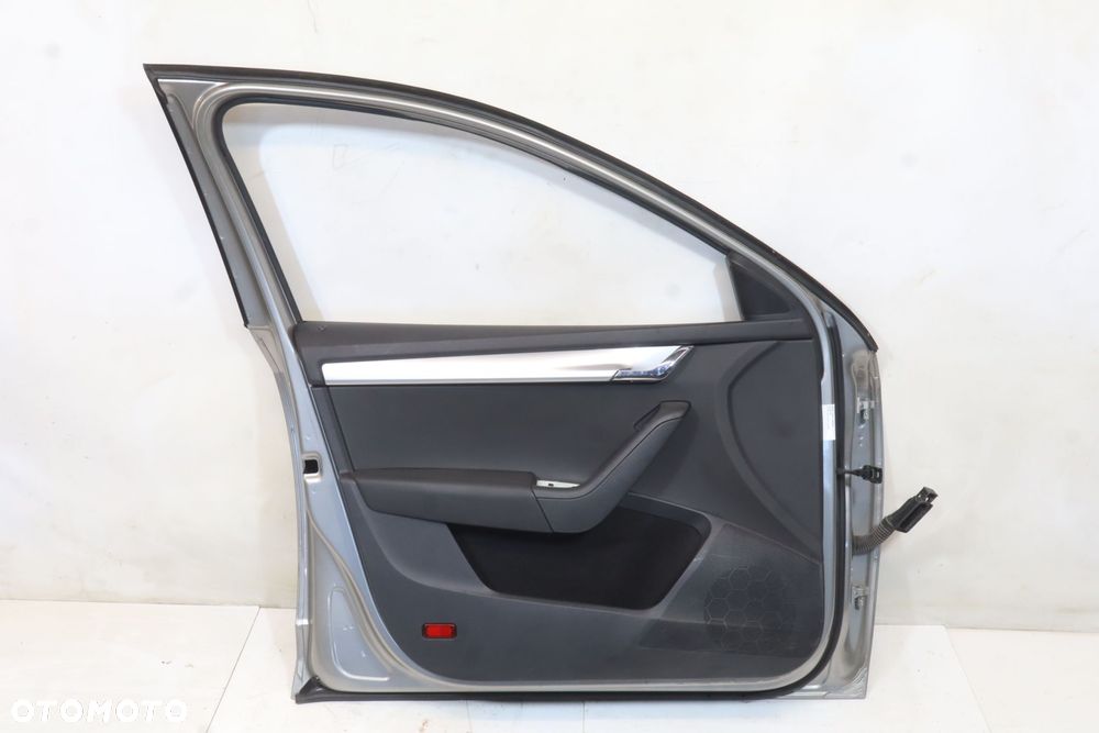 DRZWI LEWY PRZÓD SKODA OCTAVIA III LIFT F8H - 2