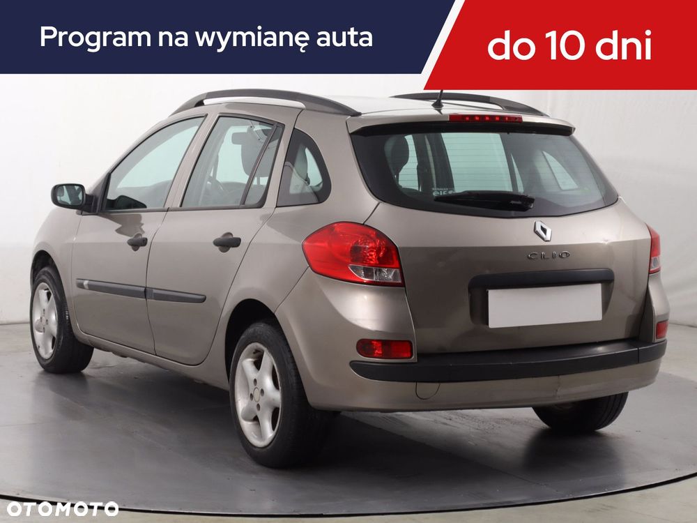 Renault Clio - 6