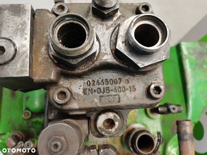John Deere 6155 R WOM tylny R545140 - 12