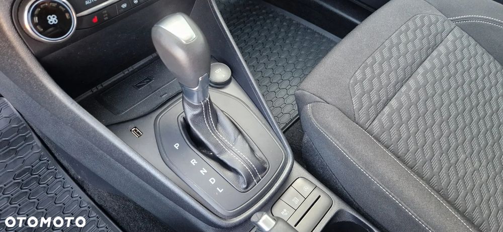 Ford Fiesta 1.0 EcoBoost Hybrid S&S TITANIUM - 26