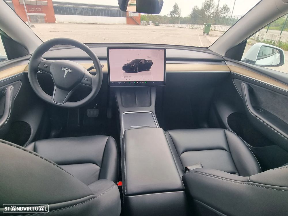 Tesla Model Y Standard - 9