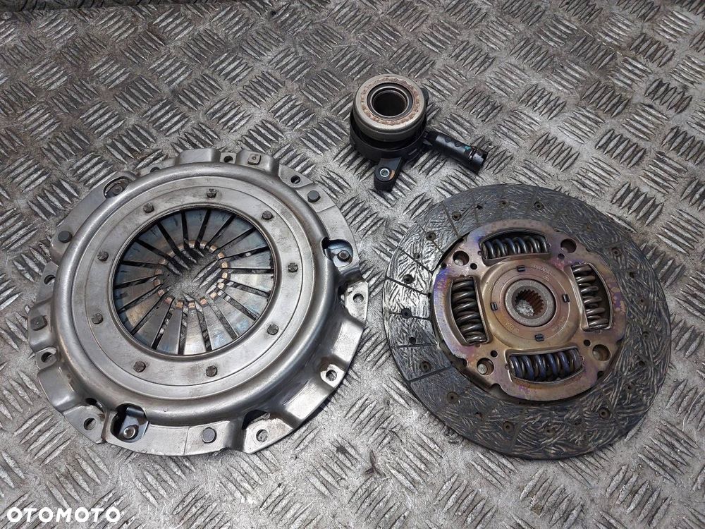 SPRZĘGŁO TARCZA + DOCISK + ŁOŻYSKO OPOROWE OUTLANDER II 2.0 16V - 1
