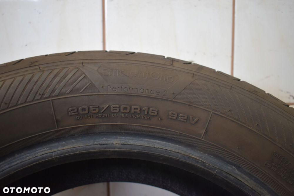 R16 205/60 Goodyear Efficient GRIP Performance 2 Cena za parę - 8
