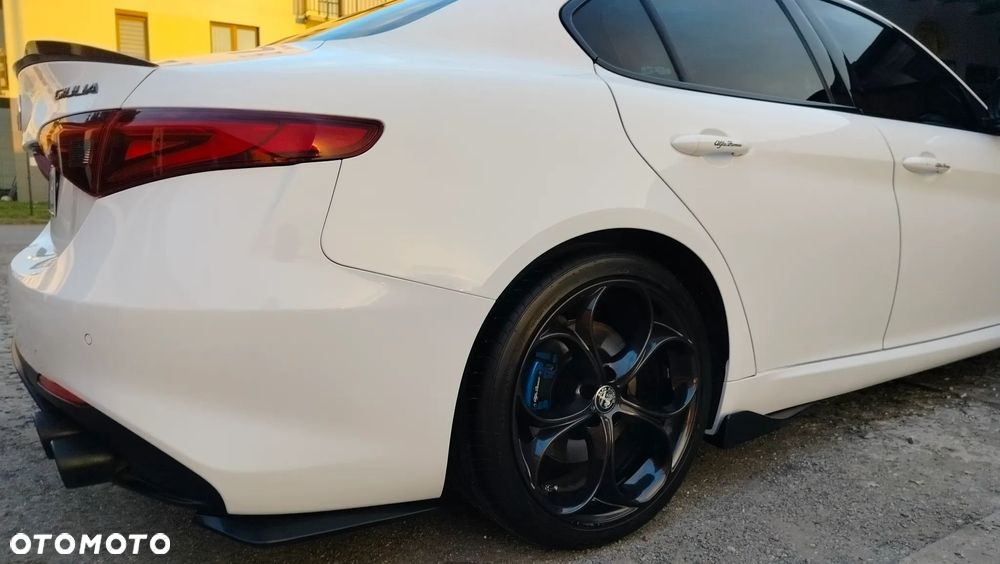 Alfa Romeo Giulia 2.0 Turbo Veloce - 11