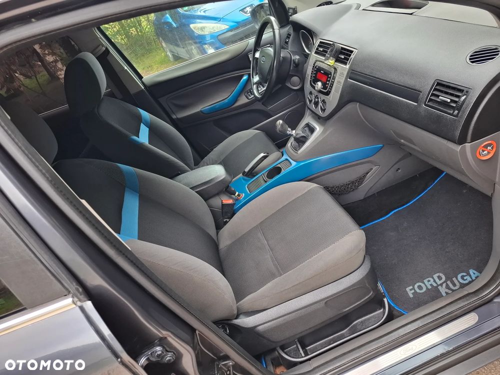 Ford Kuga - 4