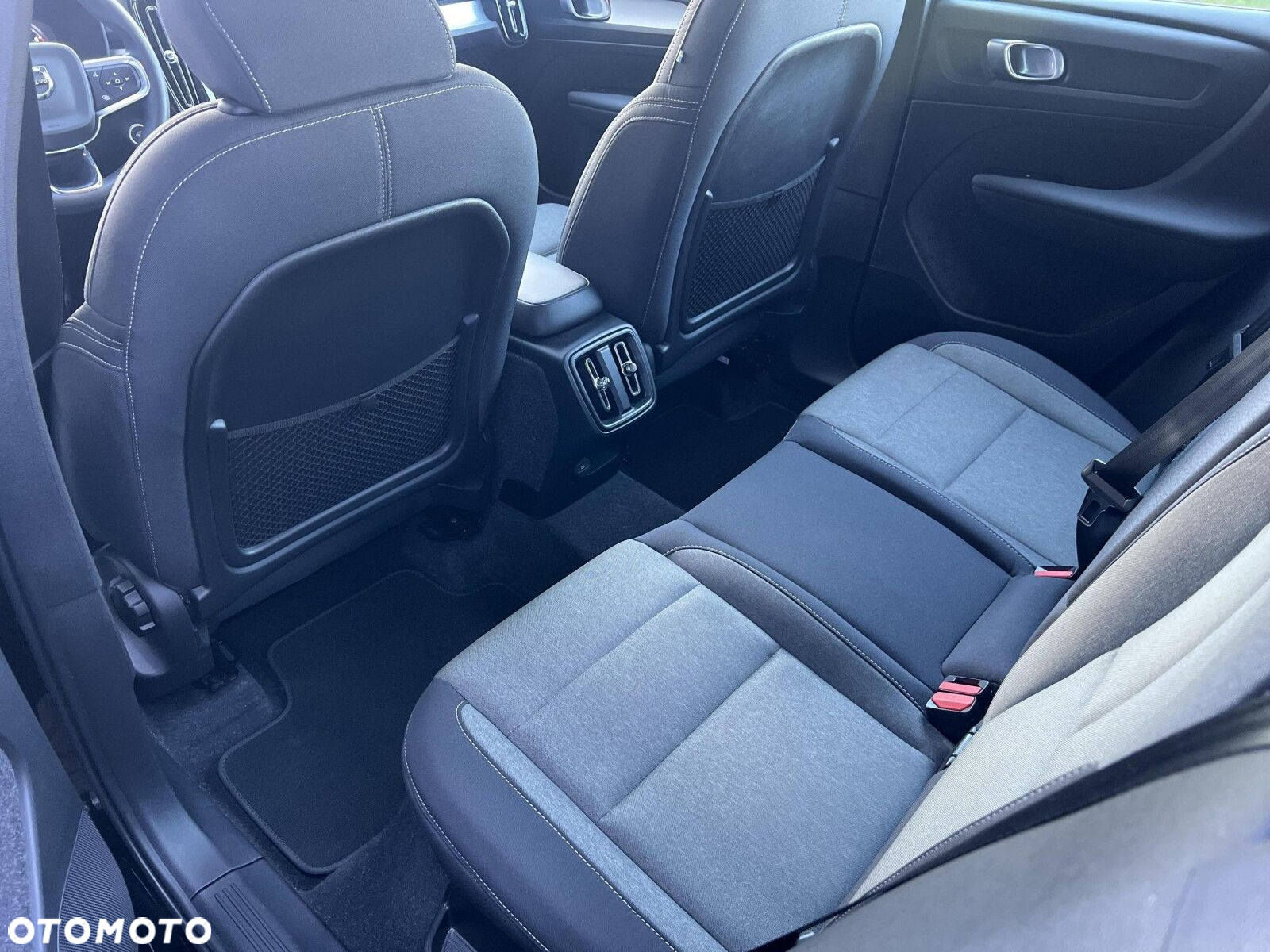 Volvo XC 40 - 23