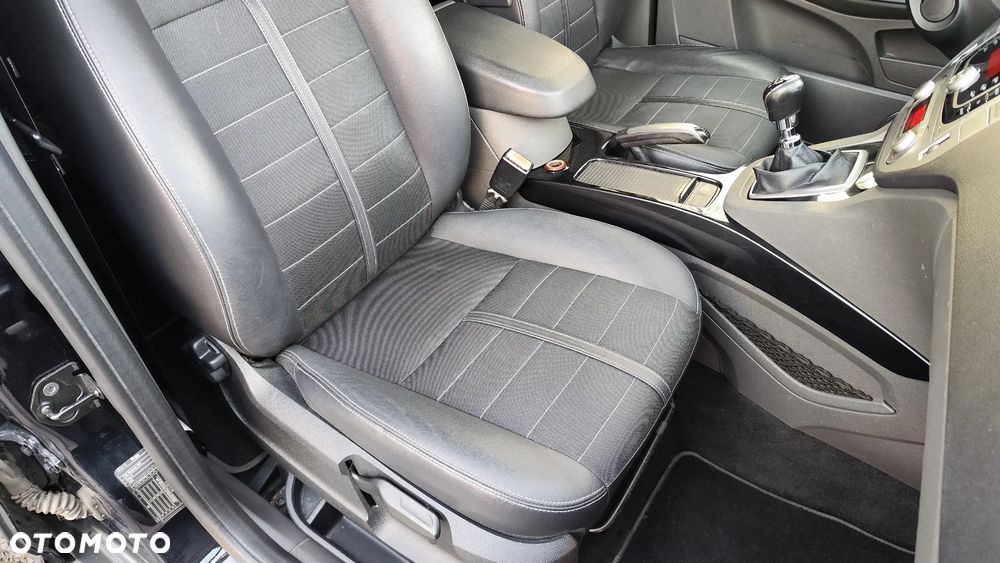 Ford Kuga 2.0 TDCi 4WD Titanium - 31