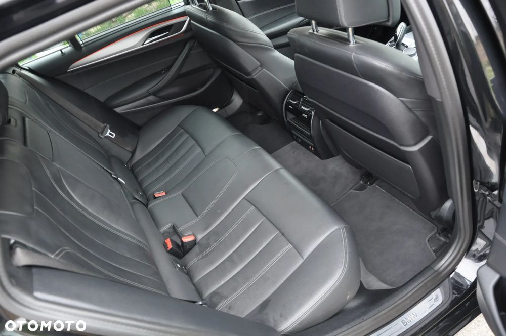 BMW Seria 5 520d xDrive mHEV M Sport sport - 22