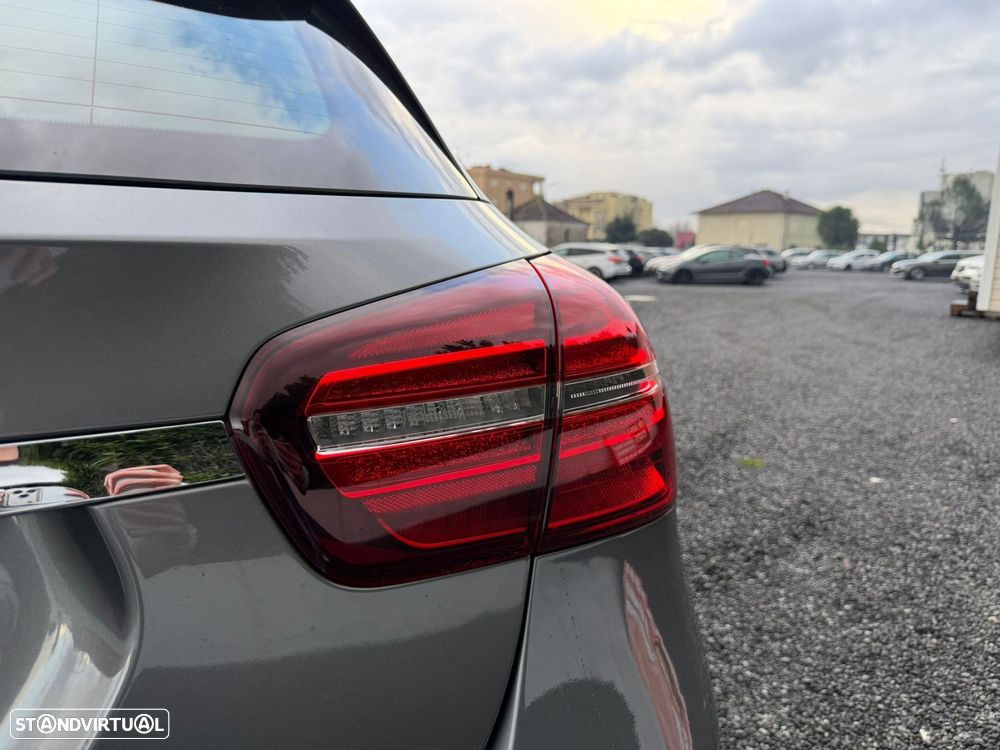 Mercedes-Benz GLA 180 CDI Urban - 34