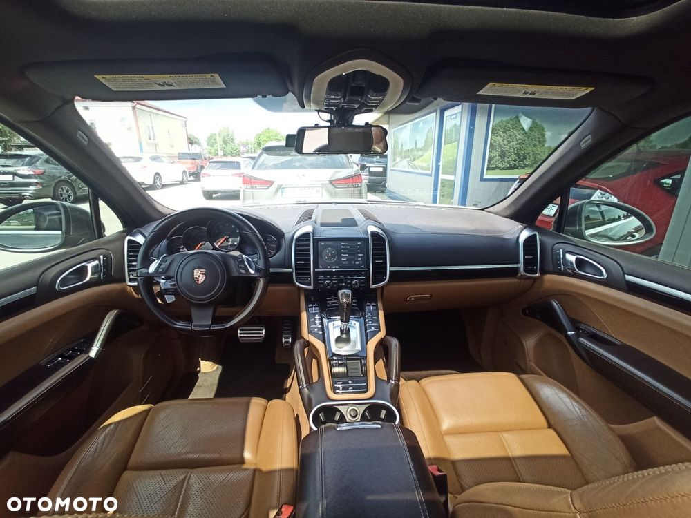 Porsche Cayenne - 12