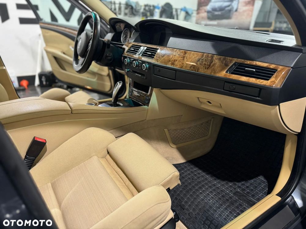 BMW Seria 5 - 17