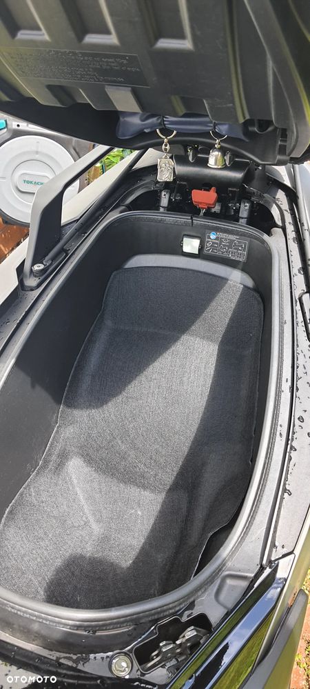 Kymco AK 550 - 9