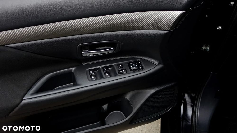 Mitsubishi Outlander 2.0 2WD Diamant - 3